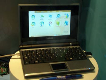 《圖二  華碩 Eee PC，內建Linux作業系統涵蓋Internet、Work、Learn and Play，並且內建Skype界面。》
