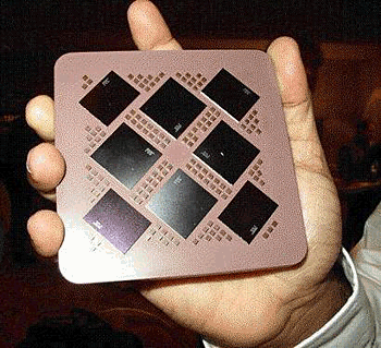 《图二 POWER5处理器模块采四颗CPU硅芯片搭四颗L3 芯片的多重芯片封装》