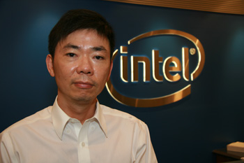 《圖二　Intel亞太區微型移動裝置事業群平台行銷經理戴克儉》