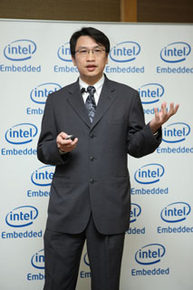 《圖五　Intel亞太區嵌入式產品事業群產品行銷總監林俊達。》