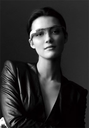 圖二 :   Google智慧型眼鏡(Source: Google)