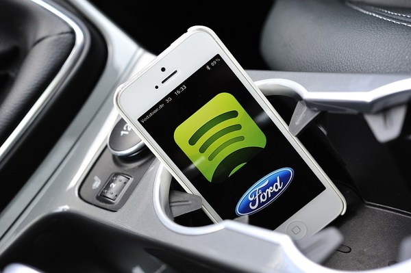 图6 : AppLink车用应用程式未来将可支援「我的福特」与「Spotify」