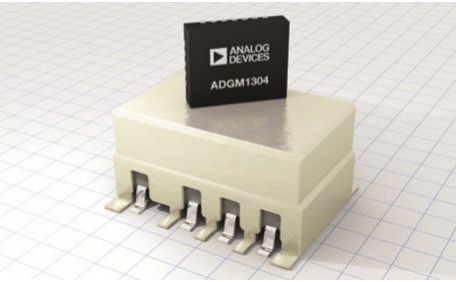 圖七 : 使用導線架晶片封裝的ADI MEMS開關（四組開關）相較於典型的機電RF繼電器（四組開關）。