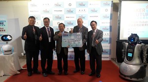 图一 : Maker Faire Taipei於11/3在华山1914文化创意产业园区揭幕，邀请TechShop Global执行长Paul Duggan来台，为南科自造基地计画提供建言。(摄影/陈复霞)