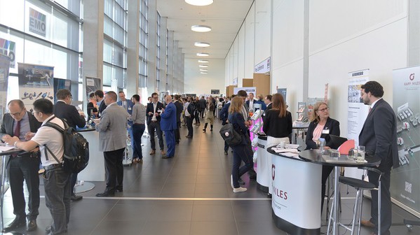 图3 : 在今年汉诺威EMO展前预览会也有近40家厂商亮相，分享对於该产业未来的看法，以及在数位化生产领域的产品。（摄影／陈念舜）