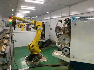 圖一 : 和成、工業局與工研院攜手打造AI人工智慧研磨拋光機器人,成功協助水五金產業數位轉型升級。