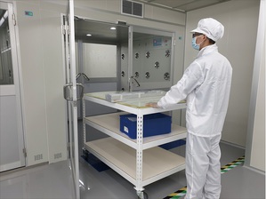 图一 : 东佑达表示他们目前已将电动缸产品之生产组装制程搬进无尘室进行组装，是亚太唯一将线性传动模组搬进无尘室生产的传动元件厂商。