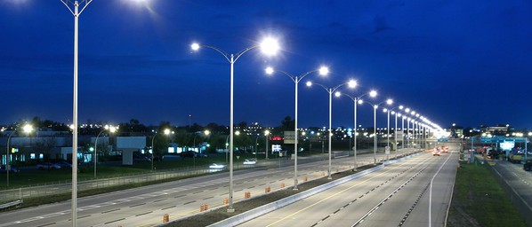 圖1 : 預估到2027年，全球3.63億盞路燈中，約90%將使用LED照明，而其中三分之一也將運行智慧應用程式。（source：Sierra Wireless） （3×3）