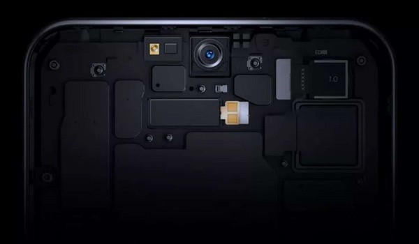 圖四 : 屏下鏡頭感光元件越大，越能減少螢幕眩光的影響。（Source：Xiaomi.com）
