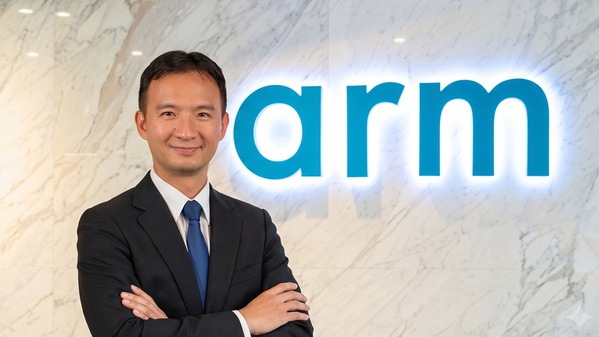 图一 :   Arm 边缘 AI 市场策略总监林哲仲