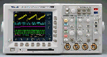 TDS3000B 可攜式數位螢光示波器
