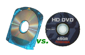 HD-DVD(右)与蓝光(左)两大单元格式之争正酣。(HDC) BigPic:477x310