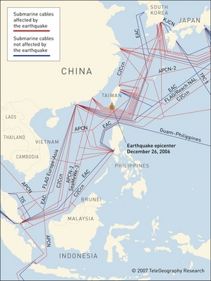 鋪設海底光纜不僅是展現技術能力，也會顧慮到敏感的海權佈局，台灣作為樞紐角色未來發展為何，值得關切。（Source：Telegeography Research；flickr.com）