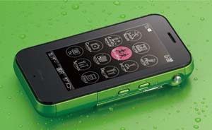 日本KDDI 公司采用Cypress TrueTouch触控屏幕解决方案打造新款Sportio water beat防水手机。