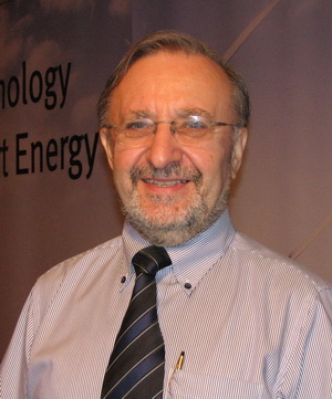 英飛凌工業與多元電子事業處高級技術總監Leo Lorenz