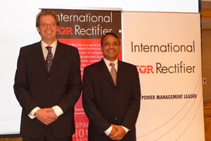 圖左為IR全球業務資深副總裁Adam White，圖右為IR企業功率業務部多相位產品執行總監Deepak Savadatti。