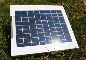 工研院「绿能天线技术」创造出可兼顾天线与太阳能板效率的技术，荣获太阳能产业奖「杰出团体奖」，为亚洲第一个获奖国家。 BigPic:450x318