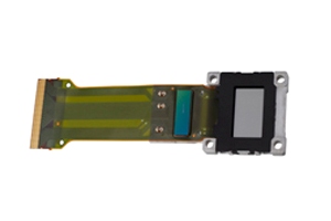 Epson推出3D 3LCD投影機使用之高溫多晶矽（HTPS）面板，採用Bright 3D Drive技術。