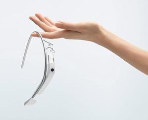 Google Glass上市时间可能还需一年
