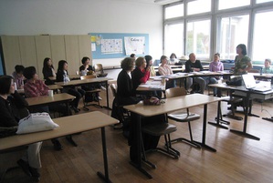 德國斯圖佳中文學校辦理數位培訓課程教學觀摩會情形。
