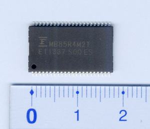 富士通半導體宣布推出具有SRAM相容型並列介面的4 Mbit FRAM晶片MB85R4M2T。