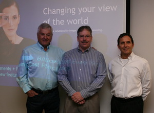 GEO執行長Paul M.Russo(圖中)說，eWarp技術將改寫傳統的視訊處理方式。