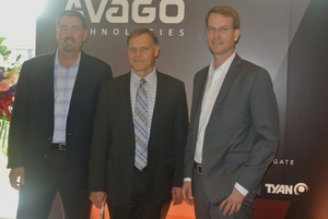 左為Avago光纖產品部門行銷總監Steve Shultis；中為Avago資料中心解決方案部門資深副總裁暨總經理Tom Swinford；右為Avago資料中心解決方案部門行銷副總裁Jas Tremblay