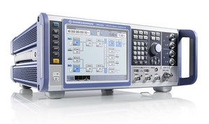 测试系统包括一台讯号与频谱分析仪、向量讯号产生器和最新的R&S TS-5GCS 测试软体。