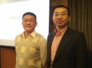 Intersil台灣分公司總經理萬國維(左)指出，行動運算產品的客戶越來越仰賴Intersil電池充電與電源管理方案