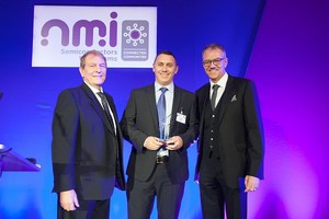 Diodes公司在倫敦河畔區舉辦的2016 NMI頒獎典禮及晚宴榮獲「年度最佳電子生產基地」獎。