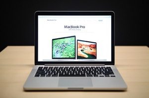 彭博社报导，苹果将自制ARM晶片并运用在自家的Mac电脑上，随着先前Touch Bar率先使用自制晶片，此种趋势是否会引起仿效值得注意。