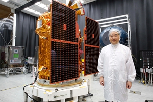 國家太空中心主任張桂祥表示，福衛五號採用了大量台灣科技產業的零組件，希望可以帶動台灣航太產業的技術發展。