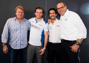 图左至右：儒卓力执行长Thomas Rudel 、Fabian Plentz、Lucas di Grassi、奥迪赛车部门客户赛车主管Chris Reinke (图片来源：奥迪媒体中心)