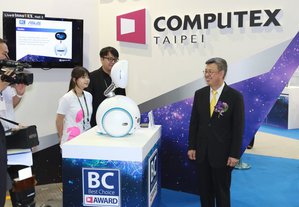 TCA表示COMPUTEX官方奖项Best Choice Award，新增AI与Big Data竞赛项目，欢迎COMPUTEX与InnoVEX叁展商踊跃报名，以提供海外买主更多样化的采购选择。