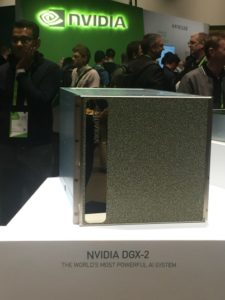 NVIDIA DGX-2：业界最强大的 AI 系统