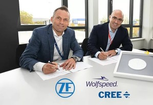 採埃孚E-Mobility事業部負責人JorgGrotendorst和Wolfspeed高級副總裁兼總經理Cengiz Balkas簽署了合作夥伴關係
