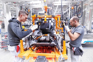 Audi積極發展電動車市場，並計畫於6年內推出超過30款電動車、其中20款為純電車款，並達成2025年電動車銷售額占Audi全球銷量總額40%的目標。
