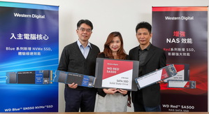 左至右分別為Western Digital消費型SSD產品行銷總監翁祥文、業務協理陳盈如以及業務協理梁嘉哲。