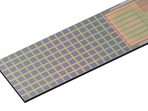 由於ADC和光電二極體陣列以單晶片形式整合在單個元件中，感測器晶片可實現一個易於整合的系統解決方案。