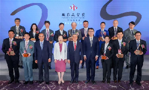 經濟部日前辦理第27屆國家品質獎頒獎典禮，由行政院長陳建仁親授獎予14名得主。