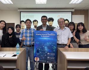 加拿大亚伯达大学AI决策分析研究中心教授 M. Hosein Zare 强调,分析、AI与机器学习是互补工具,可将庞杂数据转化为洞见,进而提升决策品质。