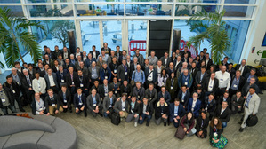 於英国剑桥举行的2025年春季汽车小晶片论坛。