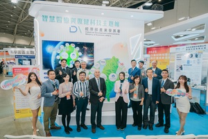 在「2025台灣醫療科技展」打造「智慧醫療與復健科技主題館」，以臨床路徑導向方式展示智慧醫材從早期偵測、臨床診斷、手術處置到功能復健的整合成果，呈現台灣醫材產業從研發端跨向臨床端的技術成熟度與應用深化。