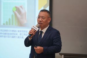 图九：台湾智慧城市产业联盟虚拟电厂工作小组召集人暨亿鸿系统科技董事长张家豪