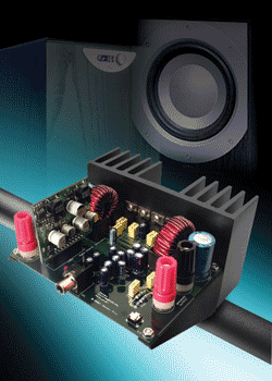 《图三 D类放大器的电源利用率极高（多在90%以上），胜过今日常用的AB类放大器，更远胜仅25%电源利用率的A类放大器，且D类放大器的体积小，手持行动装置、超薄平面电视亦都爱用，图为Zetex公司针对高功率重低音喇叭所推出D类放大器：ZXCD500MOEVA，有效功率高达500W。》