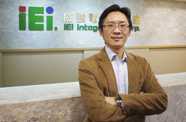 Figure 1 :   The Director of the Value-added Customization Division of IEI, Chen Chun-Hong