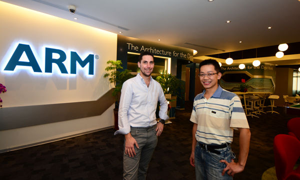 Figure 5 :   Tim Whitfield, the Director of Engineering at ARM Taiwan and GR Chen, Engineering Manager, CPU Group, ARM.