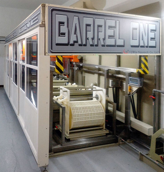 图一: Barrel One自动化环保锡剥除机台是一个达成环保与获利双赢的绝佳废机板回收解决方案。