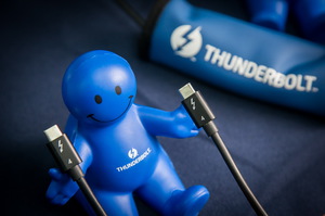 图一 : Thunderbolt 4可真正提供通用传输线连接的体验。