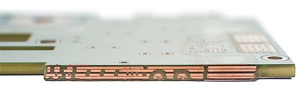 图一 : PCB已是很成熟的技术，处理热的技术也很有限，用镀铜是其中一项。